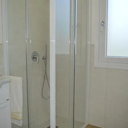 Apartamento Cristina 2 *